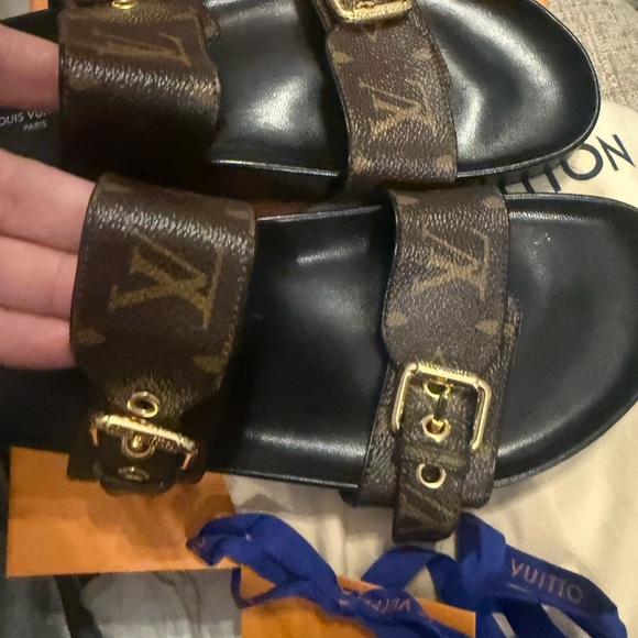 Authentic Louis Vuitton BOM DIA sandals sz.39 like new!! With full set! - Picture 8 of 9
